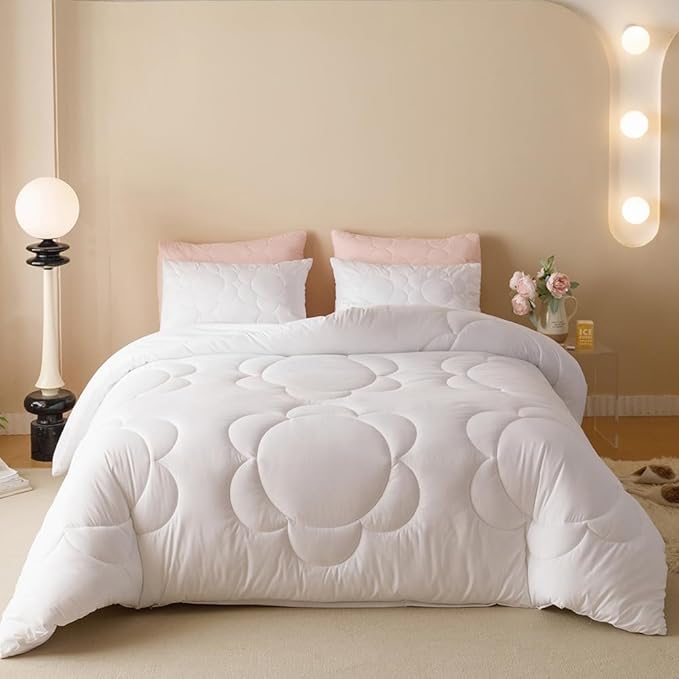 CLOTHKNOW White Queen Comforter Set Daisy Puff Pattern Bedding Comforter Sets Boho Queen Comforter Soft Floral Comforter with 2 x Pillow Cases
