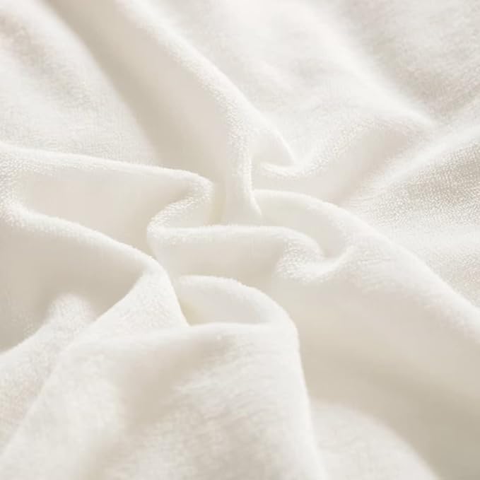 CLOTHKNOW White Comforter Set California King Velvet Bedding Sets Soft Flannel Comforters White Comforter with 2 x Pillow Cases