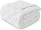 NEWCOSPLAY Super Soft Throw Blanket White Premium Silky Flannel Fleece 3D Checkered Lightweight Bed Blanket All Season Use (White Checkered, Throw(50"x70"))