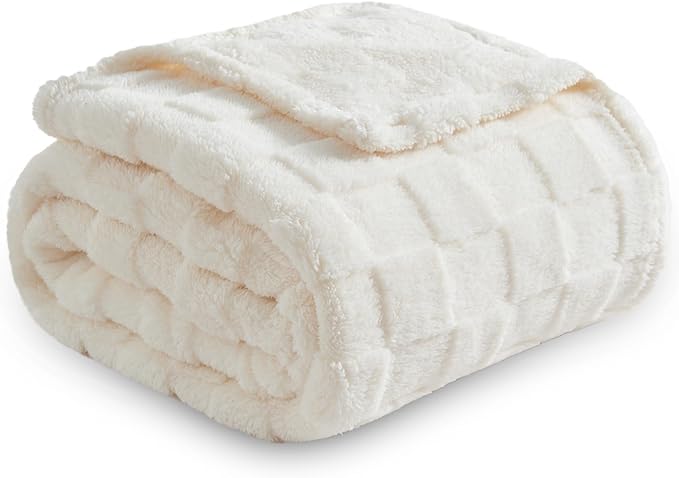 NEWCOSPLAY Super Soft Throw Blanket Ivory Premium Silky Flannel Fleece 3D Checkered Lightweight Bed Blanket All Season Use (Ivory Checkered, Throw(50"x70"))