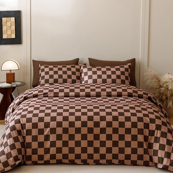 CLOTHKNOW Dark Brown Plaid Queen Comforter Set 3Pcs Grid Bedding Comforter Sets Soft Checkerboard Geometric Comforter with 2 x Pillow Cases