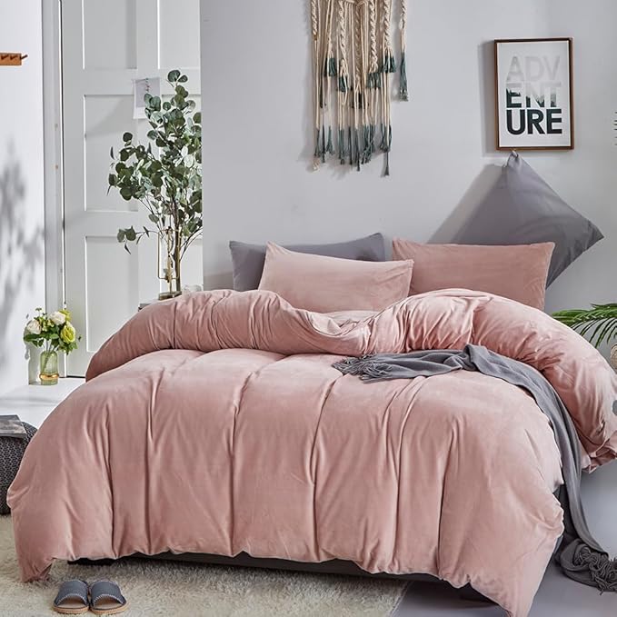 CLOTHKNOW Pink King Size Comforter Set Velvet Bedding Comforter Sets Soft Dusty Blush Comforter with 2 x Pillow Cases