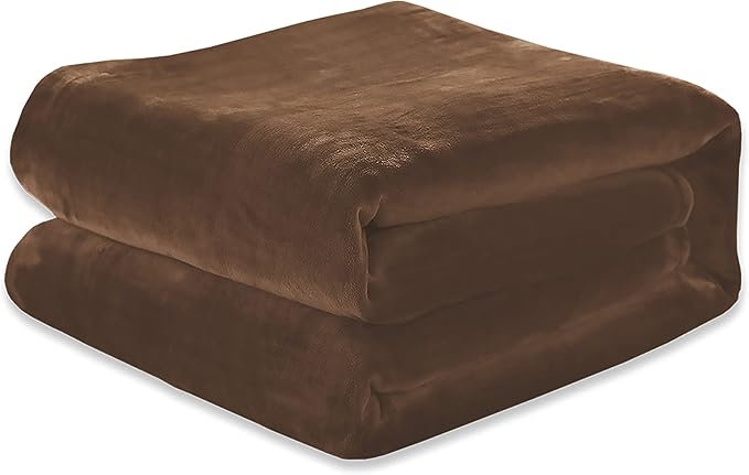 Elegant Comfort Luxury Velvety Feel Blanket, All-Season Lightweight Blanket, Ultra Plush, Soft, Cozy-Fuzzy Flannel Fleece for Couch, Sofa, Bed, Travel, Solid Design, King/California King, Brown