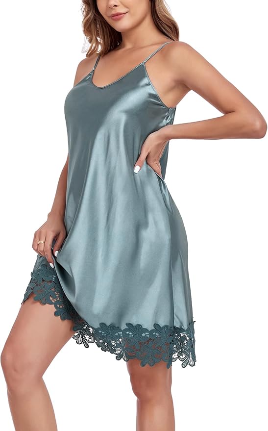 BestWendding Women's Silk Robe Set 2 Pieces Pajamas Sets Sexy Soft Satin Robe with V Neck Camisole Lingerie Nightgown