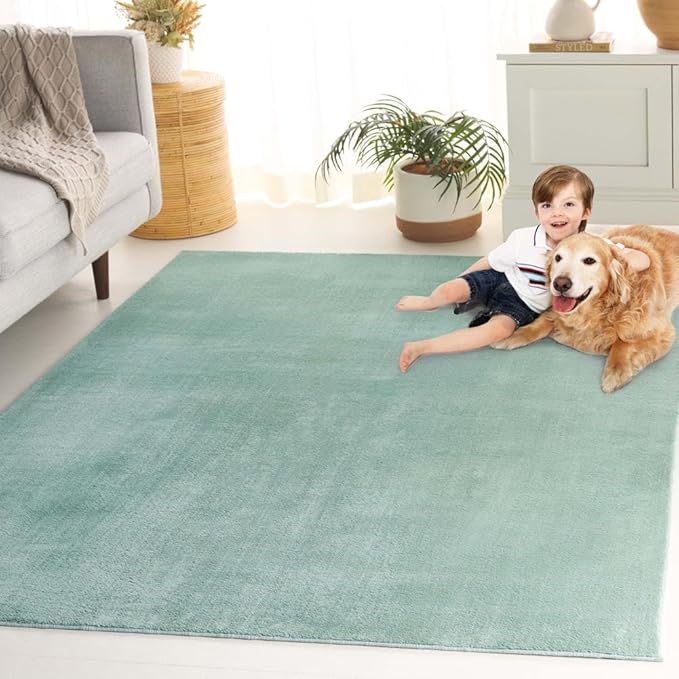 SAFAVIEH Washable Rug Faux Rabbit Fur Shag Collection - 4' x 6', Sage, Slip Resistant & Easy Cleaning, Ultra Plush Thick Pile, Ideal for Living Room, Bedroom, Nursery, Boys & Girls Room(FRF100W)