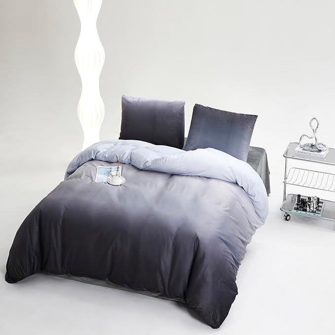 CLOTHKNOW Grey White Velvet King Size Comforter Set Gray Gradient Bedding Comforter Sets Soft Silver Comforter with 2 x Pillow Cases