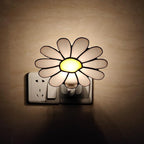 CHEZBABY Stained Glass Night Light Plug into Wall Lamp Decorative Accent Nightlight for Hallway Bedroom Bathroom Kitchen Home Décor(Daisy)