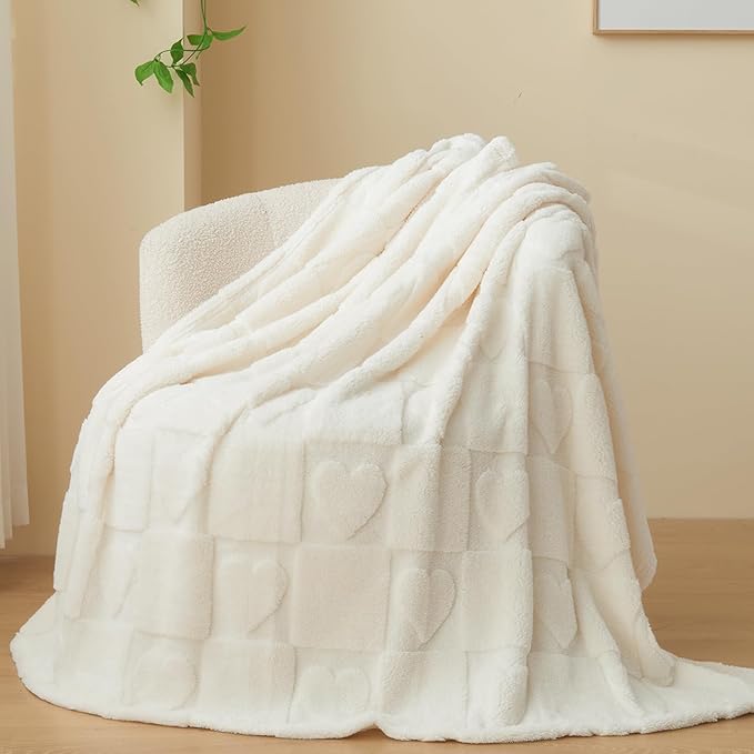NEWCOSPLAY Super Soft King Blanket Ivory Love Premium Silky Flannel Fleece 3D Heart Checkered Lightweight Bed Blanket All Season Use (Ivory Love, King(90"x110"))
