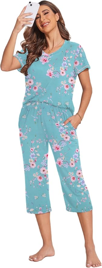 Ekouaer Women's Sleepwear Capri Pajama Sets Short Sleeve Two-Piece Pjs V Neck Tops & Capri Pants with Pockets S-3XL