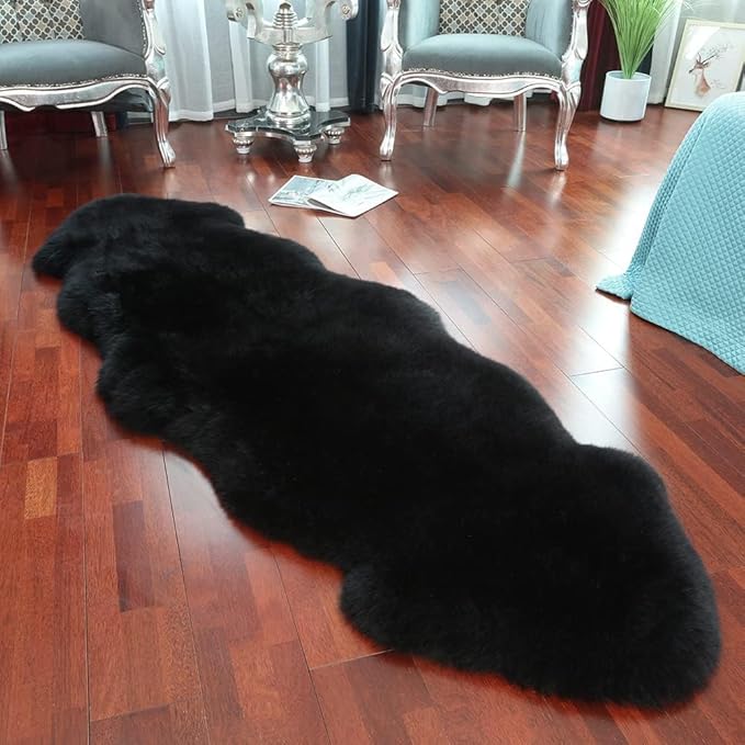 Real Fur Sheepskin Rug with Little Patches, Genuine Fuzzy Wool Sheep Skin Throw Pad for Bedroom Floor Living Room Sofa Luxury Fur Carpet (Black, 2FT×6FT Patchwork)