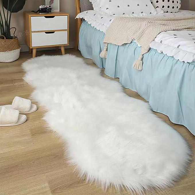 Faux Sheepskin Fur Rug, Burgundy Soft Fluffy Shaggy Area Rug Ultra Soft 2 x 4 Feet Sheepskin Fur Rug for Bedroom Sofa Living Room Floor Bedroom