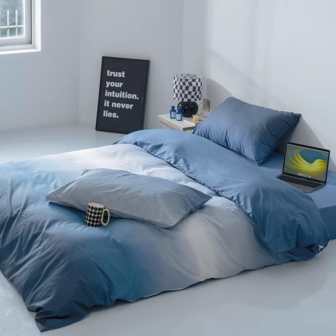 CLOTHKNOW Blue White Full Size Comforter Set 3Pcs Blue Gradient Bedding Sets Soft All Season Comforters with 2 x Pillow Cases