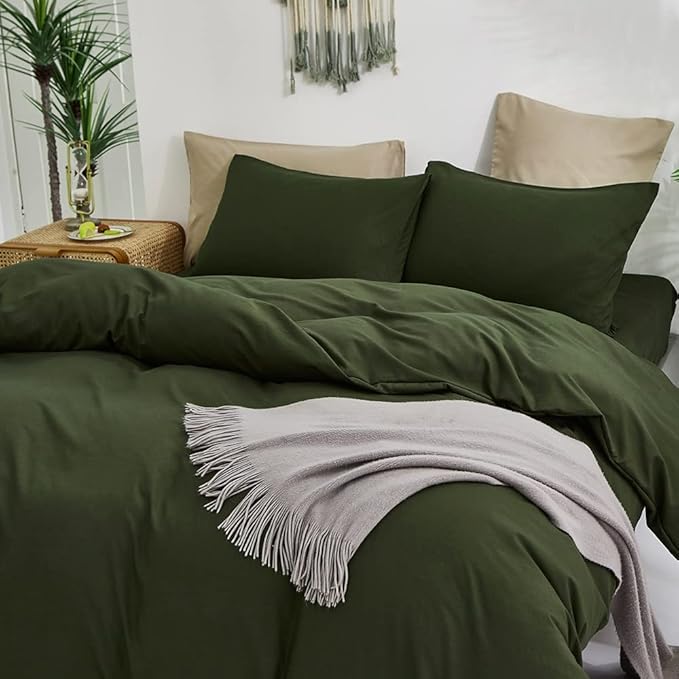 CLOTHKNOW Dark Green Twin/Twin XL Comforter Set Green Bedding Comforter Sets Boys Girls Comforter Soft Military Comforter with 2 x Pillow Cases