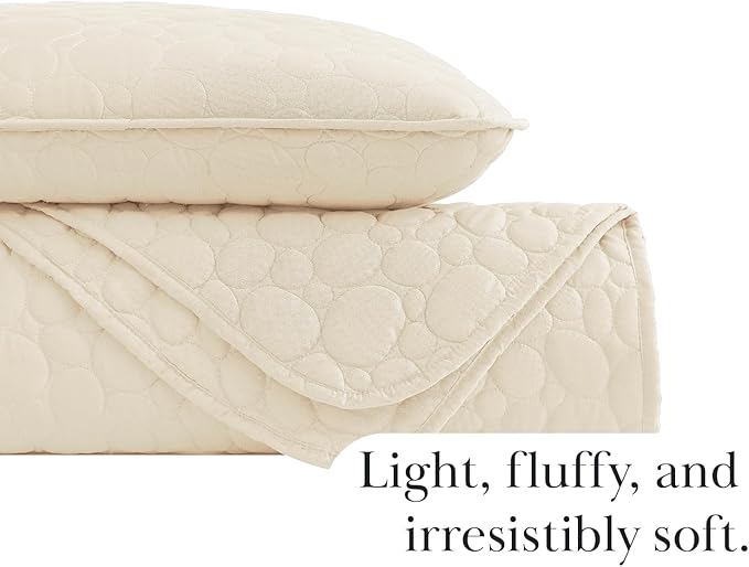 Southshore Fine Living, Inc. Oversized Quilt Bedding Set Lightweight, Prewash Fabric Soft Coverlet Bedspread 3-Piece with Two Matching Shams (98 in Wide x 98 in Long), Full/Queen, Pebble Cream
