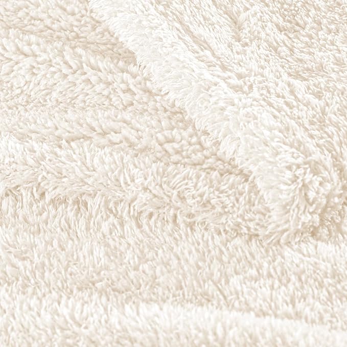 Exclusivo Mezcla Fleece Bed Blankets Queen Size, Ultra Soft, Lightweight and Fuzzy White Blanket for Women, Home Decor, 90x90 Inches