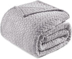Exclusivo Mezcla Fleece King Size Blanket for Bed, 90x104 Inches Soft Cozy Jacquard Flannel Blankets, Lightweight Fuzzy Plush Warm for Women, Light Grey