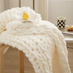 Wttfc Chunky Knit Throw Blanket, Handmade Soft Chenille Yarn Throw Blanket, Thick Cable Knitted Blankets, Large Rope Knot Crochet Blankets for Couch Sofa Bed Home Decor,Cream White,100x120cm