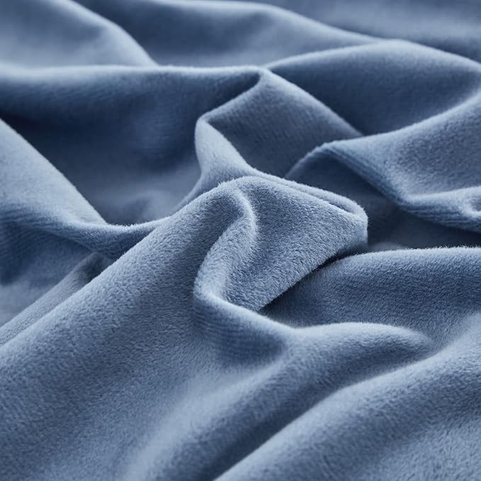 Luxlovery Blue Velvet Comforter Set Twin Lake Blue Flannel Plush Bedding Set Winter Thick Warm Solid Haze Blue Quilts Blanket Soft Heavyweight Comforter Set for Twin Bed