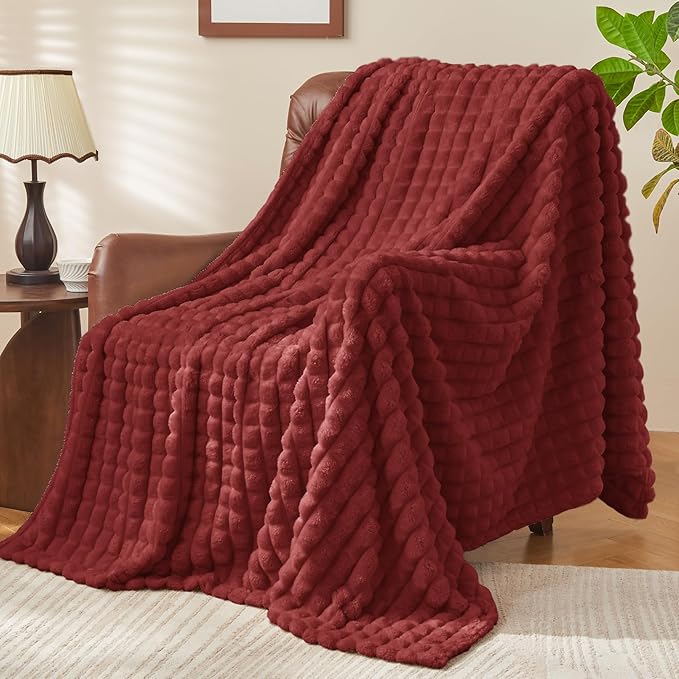 BEDELITE Burgundy Throw Blanket for Couch and Bed- Super Soft and Warm 3D Checkered Fluffy Fuzzy Fleece Blanket, Luxurious Plush Cozy Blanket for Room Decor Spring, 50x60 inches