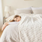 NEWCOSPLAY Super Soft Queen Blanket Ivory Premium Silky Flannel Fleece 3D Heart Checkered Lightweight Bed Blanket All Season Use (Ivory Heart, Queen(90"x90"))