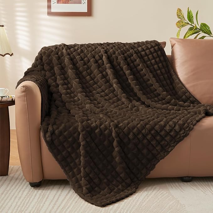 BEDELITE Brown Throw Blanket Twin Size for Bed- Super Soft and Warm 3D Checkered Fluffy Fuzzy Fleece Blanket, Luxurious Plush Cozy Blanket for Room Decor Fall and Winter, 60x80 inches