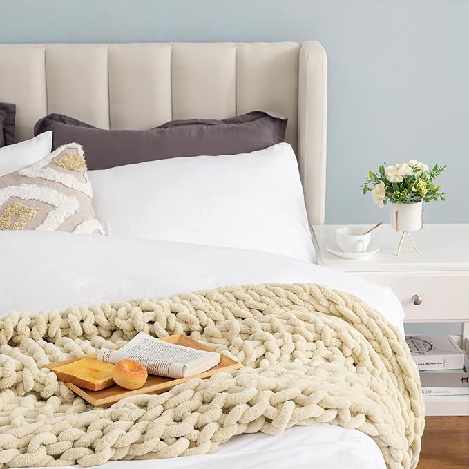 HBlife Chunky Knit Throw Blanket 40X40 Inches, Super Warm Soft Chenille Yarn Cable Knitted Blankets and Throws Boho Giant Cozy Thick Crochet Blanket for Sofa Bed Couch, Beige