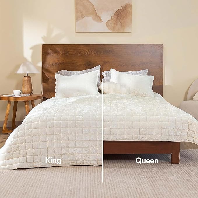 BEDELITE Velvet Quilt Set Queen Size - Luxury Velvet Comforter Bedding Set 3 Pieces, Lightweight Soft Cozy Shiny Cream White Oversized Bedspread Coverlet for All Seasons with 2 Pillow Shams