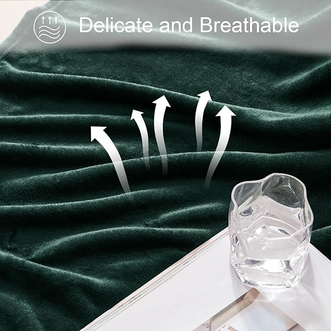 Exclusivo Mezcla Fleece Throw XL Blanket for Couch, Sofa, Super Soft and Warm Forest Green Blankets, All Season, Cozy, Plush, Lightweight, 50x70 Inches