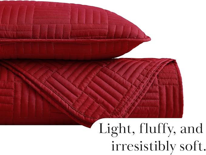 Southshore Fine Living, Inc. Oversized Quilt Bedding Set Lightweight, Prewash Fabric Soft Coverlet Bedspread 2-Piece with One Matching sham (68 in Wide x 98 in Long), Twin/Twin XL, Grid Red