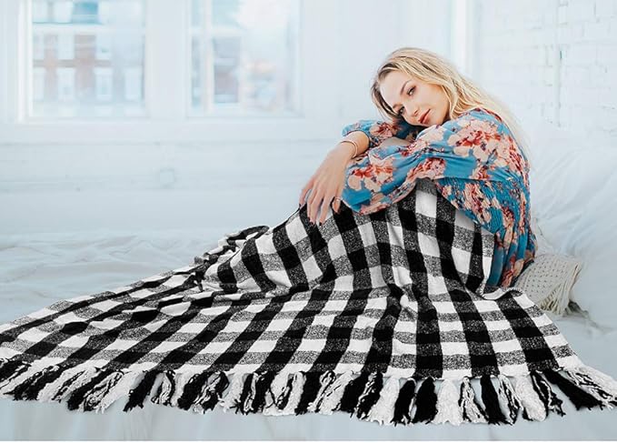 PAVILIA Plaid Chenille Blanket for Twin Size Bed, Soft Black and White Buffalo Plaid Checkered with Tassel Fringe, Woven Knitted Decorative Blanket for Sofa Couch Living Room Decor, Twin 60x80