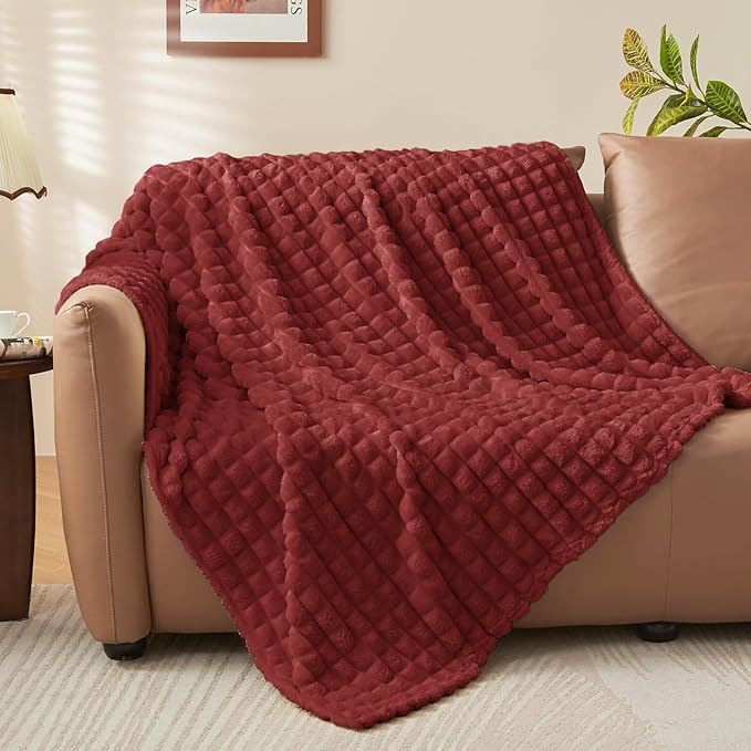BEDELITE Burgundy Throw Blanket Twin Size for Bed- Super Soft and Warm 3D Checkered Fluffy Fuzzy Fleece Blanket, Luxurious Plush Cozy Blanket for Room Decor Fall and Winter, 60x80 inches
