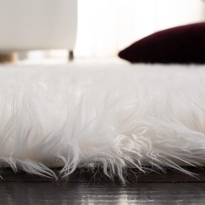 SAFAVIEH Faux Sheep Skin Collection 6' x 9' Ivory FSS115A Silken Glam 2.35-inch Thick Area Rug