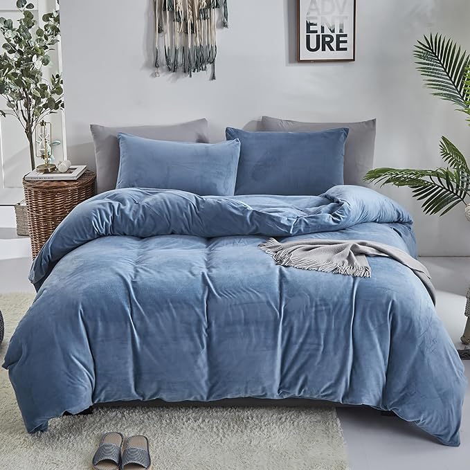 Luxlovery Blue Velvet Comforter Set Twin Lake Blue Flannel Plush Bedding Set Winter Thick Warm Solid Haze Blue Quilts Blanket Soft Heavyweight Comforter Set for Twin Bed
