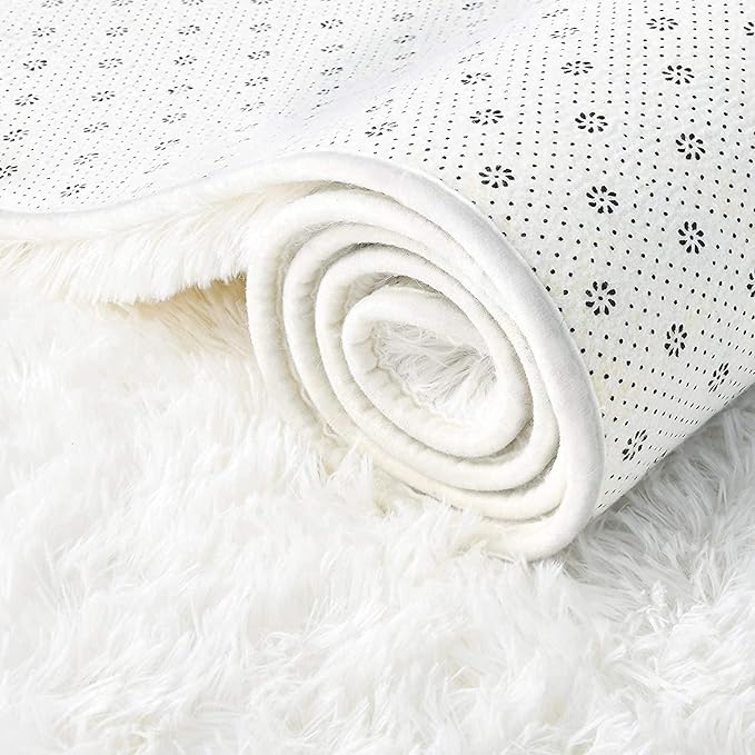 ISEAU Fluffy Rug Carpets Soft Shaggy Area Rugs Indoor Floor Mats for Kids Room Fuzzy Carpet Comfy Cute Nursery Mat Bedside Rug for Boys Girls Bedroom Living Room Home Decor, 3ft x 5ft,Cream White