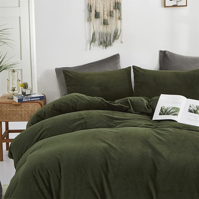 Luxlovery Army Green Velvet Comforter Set - Dark Green Flannel Bedding - Modern Winter Warm Comforter Set