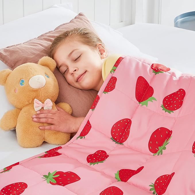 HOSUKKO Weighted Blanket - 3 lbs Pink Strawberry Heavy Blanket - Small Size Breathable Blanket(20 * 30 inches, 3 lbs)