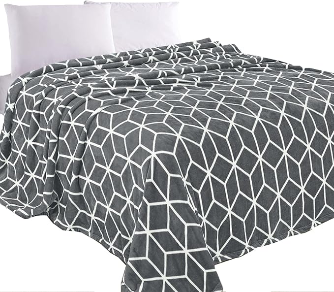 Elegant Comfort Luxury Velvety Feel Blanket, All-Season Lightweight Blanket, Ultra Plush, Soft, Cozy-Fuzzy Flannel Fleece for Couch, Sofa, Bed, Travel, Cube Design, Twin/Twin XL, Gray