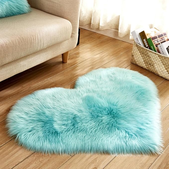 Fluffy Faux Fur Heart Shaped Area Rug Soft Fuzzy Carpet Home Decoration Wedding Party for Bedroom Living Room Bedside 120x150cm Light Blue
