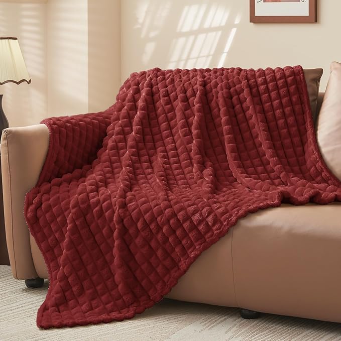 BEDELITE Burgundy Throw Blanket Twin Size for Bed- Super Soft and Warm 3D Checkered Fluffy Fuzzy Fleece Blanket, Luxurious Plush Cozy Blanket for Room Decor Fall and Winter, 60x80 inches