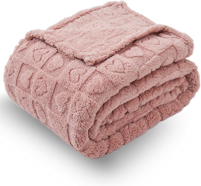 NEWCOSPLAY Super Soft Twin Blanket Pink Premium Silky Flannel Fleece 3D Heart Checkered Lightweight Bed Blanket All Season Use (Pink Heart, Twin(60"x80"))