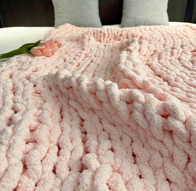 Chunky Knit Blanket Throw 48"x71", Chenille Throw Blankets, Handmade Warm & Cozy Blanket Couch Bed Home Decor, Soft Breathable Fleece Banket, Christmas for Couch Bed Sofa Best Gift (Pink)