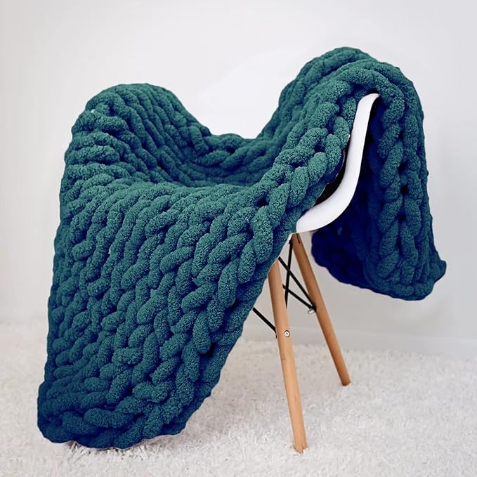 Hand Knit Throw Blanket 39x47 Warm Chunky Knit Bed Throw Soft Chenille Blanket for Sofa Couch Cozy Room Decor Emerald Green