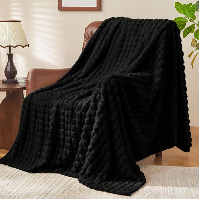 BEDELITE Black Throw Blanket for Couch and Bed- Super Soft and Warm 3D Checkered Fluffy Fuzzy Fleece Blanket, Luxurious Plush Cozy Blanket for Room Decor Fall and Winter, 50x60 inches