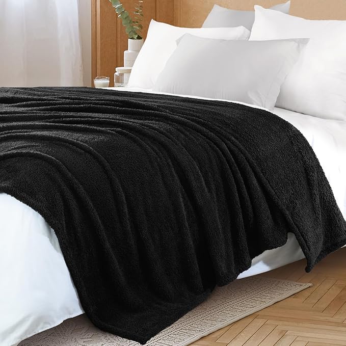 Exclusivo Mezcla Fleece Twin Size Bed Blanket, Ultra Soft, Lightweight and Fuzzy Black Blanket for Women, Home Decor, 60x80 Inches