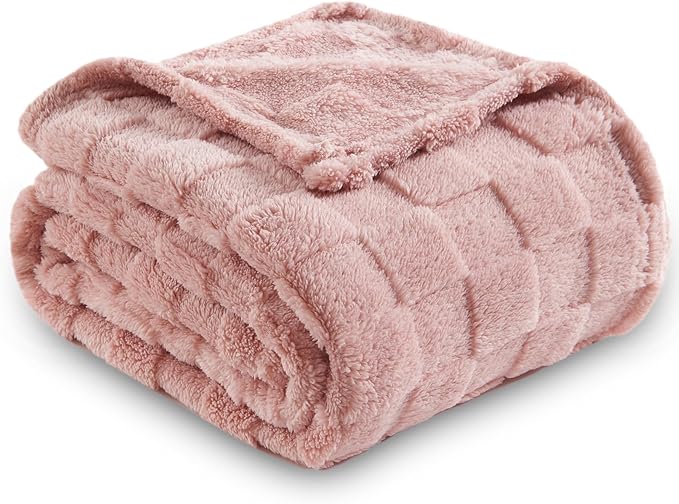 NEWCOSPLAY Super Soft Throw Blanket Pink Premium Silky Flannel Fleece 3D Checkered Lightweight Bed Blanket All Season Use (Pink Checkered, Throw(50"x70"))