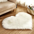 Fluffy Faux Fur Heart Shaped Area Rug Soft Fuzzy Carpet Home Decoration Wedding Party for Bedroom Living Room Bedside 50x60cm White