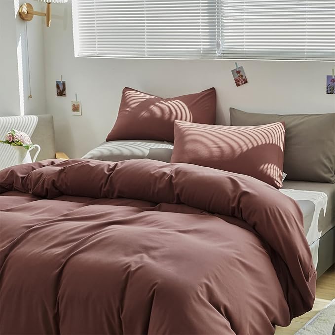 CLOTHKNOW Brick Red King Size Comforter Set Brownish Bedding Comforter Sets Rust Red Comforter King Soft Blackish Comforter with 2 x Pillow Cases