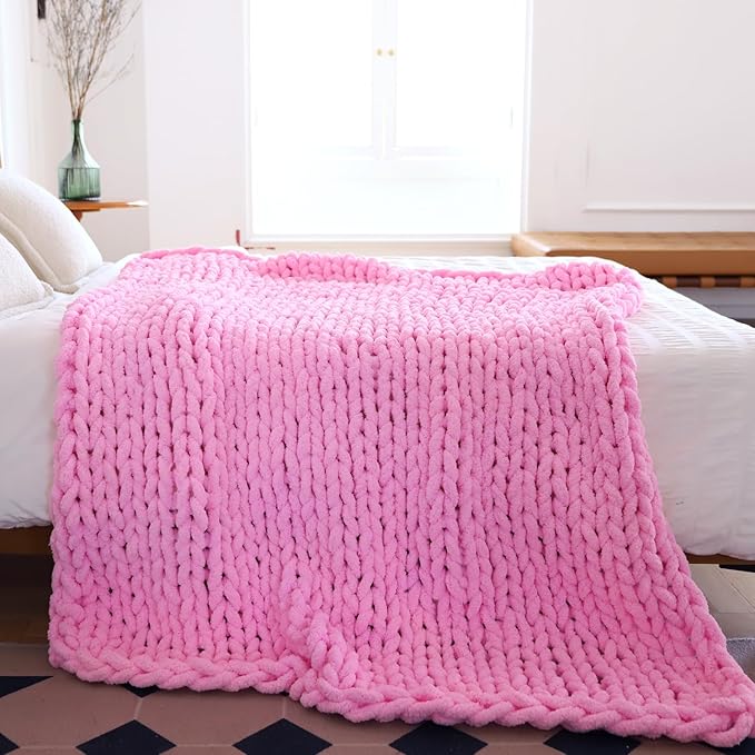 Pink Chunky Knit Throw Blanket, Soft Pink Throw Blanket Hand Knit Throw Blankets for Couch Knitted Throw Yarn Thick Boho Chunky Throws for Bed Sofa Cable Knit Blankets for Women 50x60''