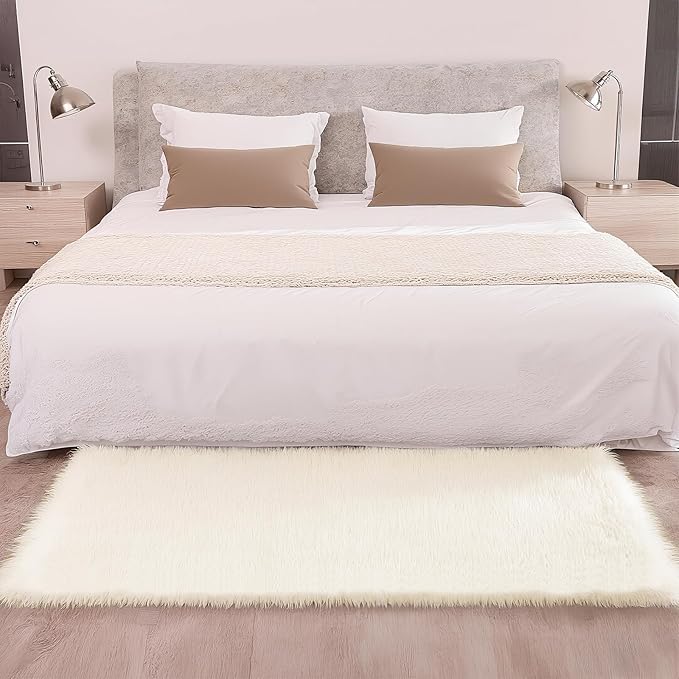 Shag Cream Rug Small 3x5 Area Rugs for Bedroom Bedside Dorm Living Room, Non-Slip Ultra Soft Fluffy Rugs for Kids Room, Girls Room, Study, Office, Playroom, Easy to Clean, Small Carpet Décor