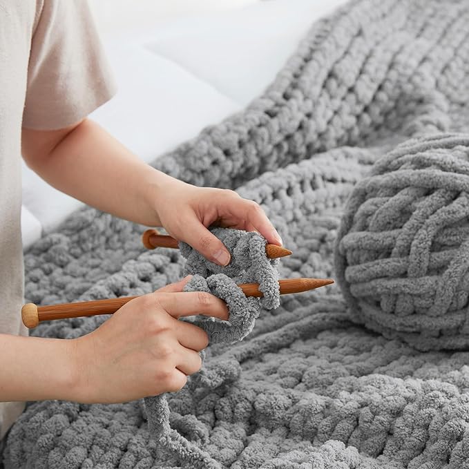 Amélie Home Chunky Knit Throw Blanket for Couch, Soft Chenille Handmade Crochet Throw Rope Knot Blanket for Couch, 50"x60", Light Grey